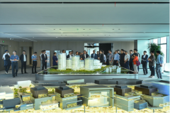 展现AI手艺正在制制业、医疗市管理、加快转型等